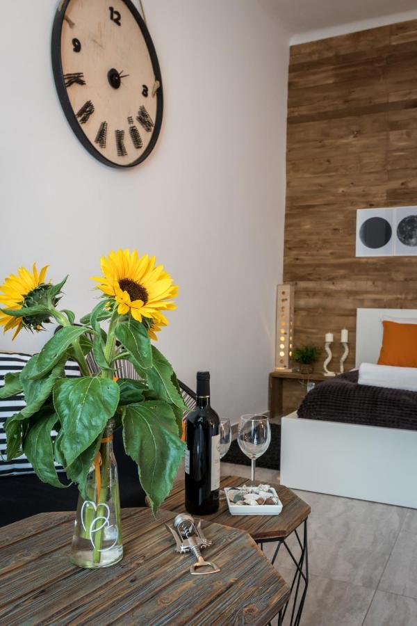 Cracow Best Location Apartment With Garden By Cozyplace Krasków Exterior foto